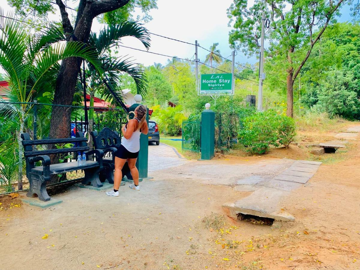Lal Home Stay Sigiriya Buitenkant foto