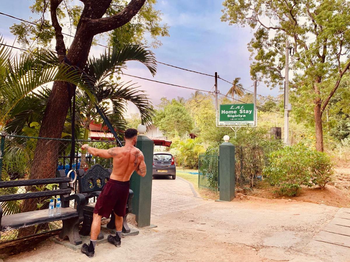 Lal Home Stay Sigiriya Buitenkant foto