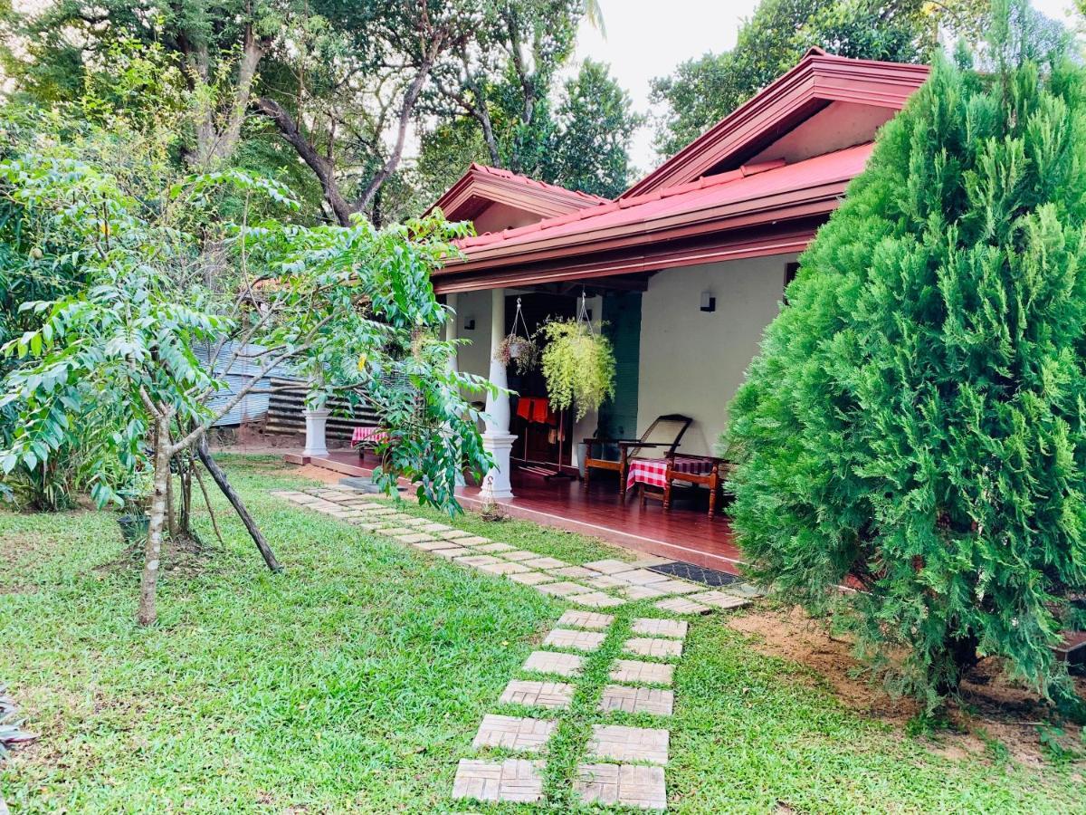 Lal Home Stay Sigiriya Buitenkant foto